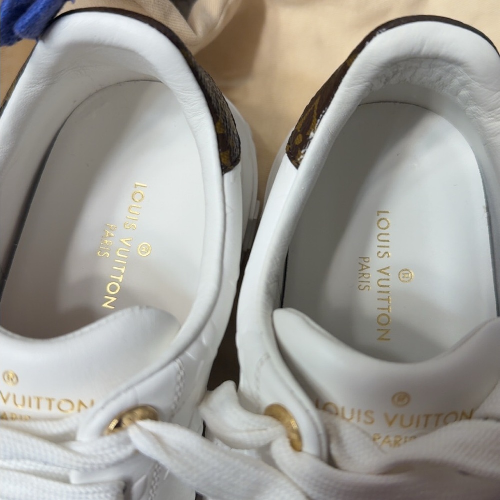 Louis Vuitton Sneakers Authentic - Picture 5 of 13
